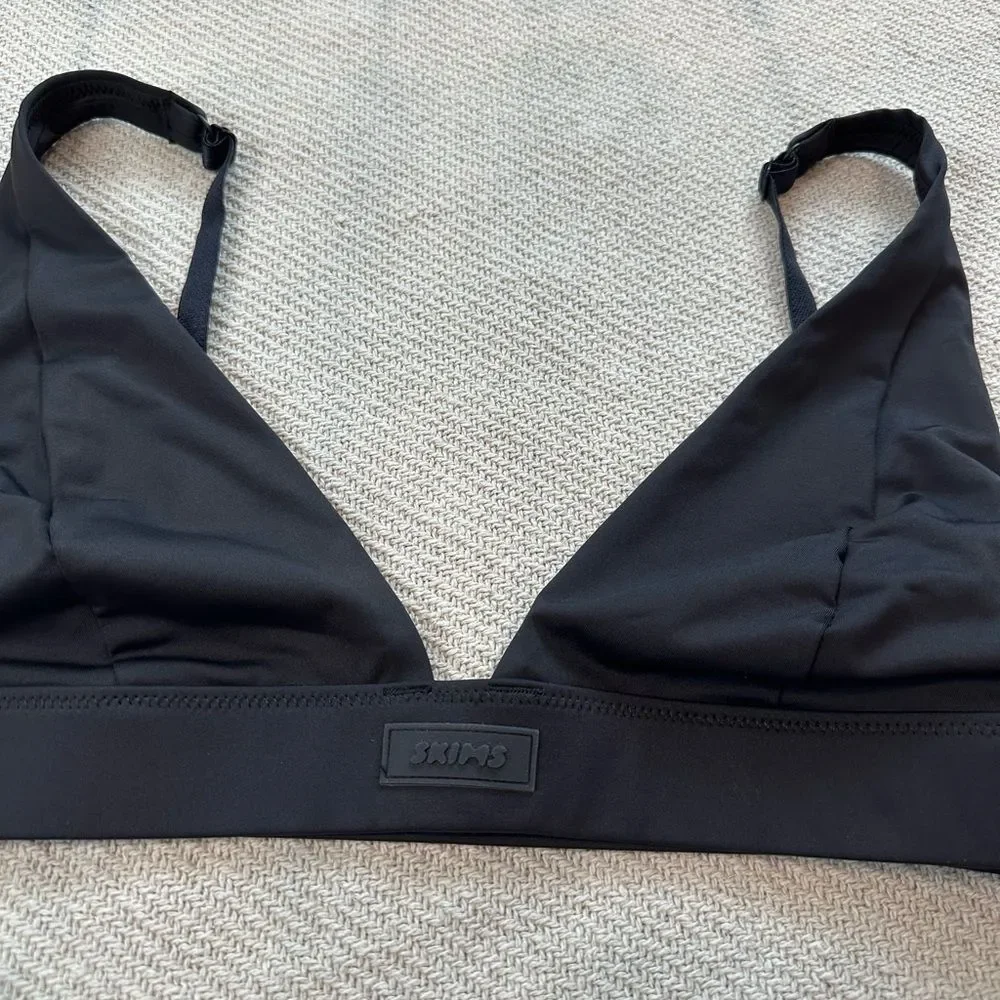 SKIMS Plunge Swim Bikini Top Size XL NWT Onyx Black Adjustable Straps